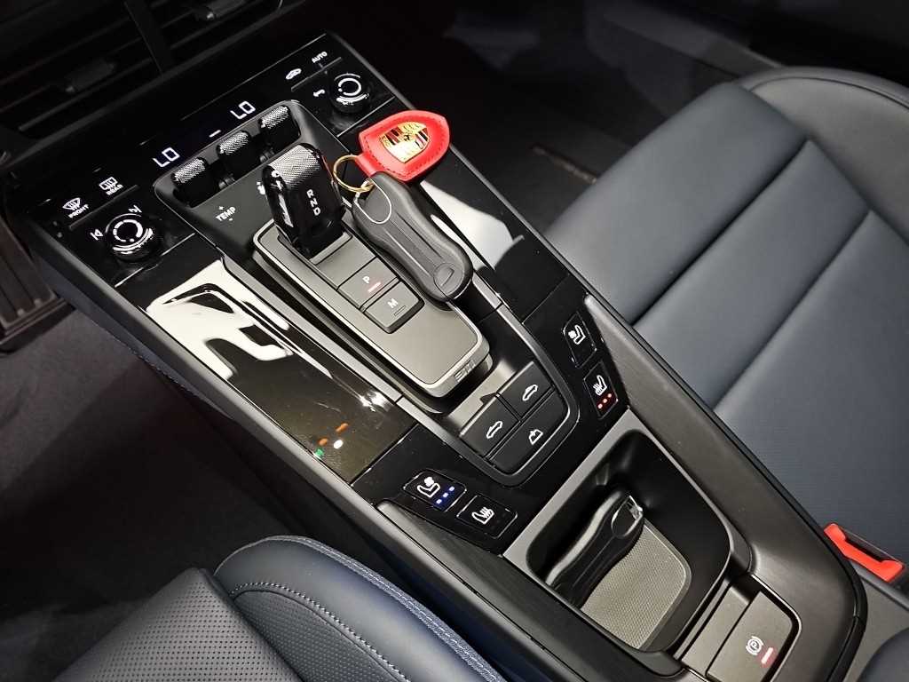 Porsche 911 — photo 08