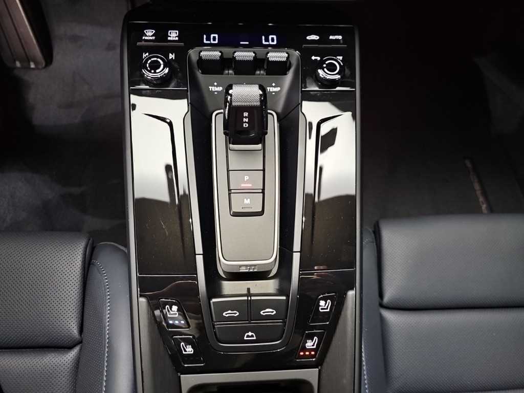 Porsche 911 — photo 10
