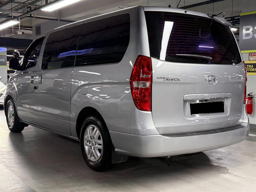 Hyundai Starex — photo 03
