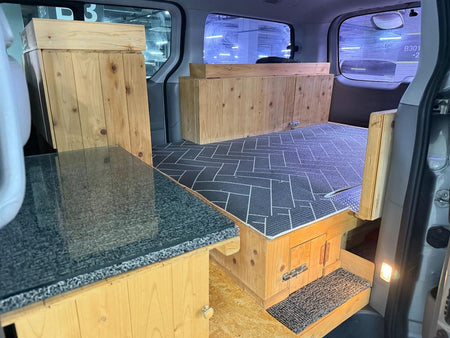 Hyundai Starex — photo 13