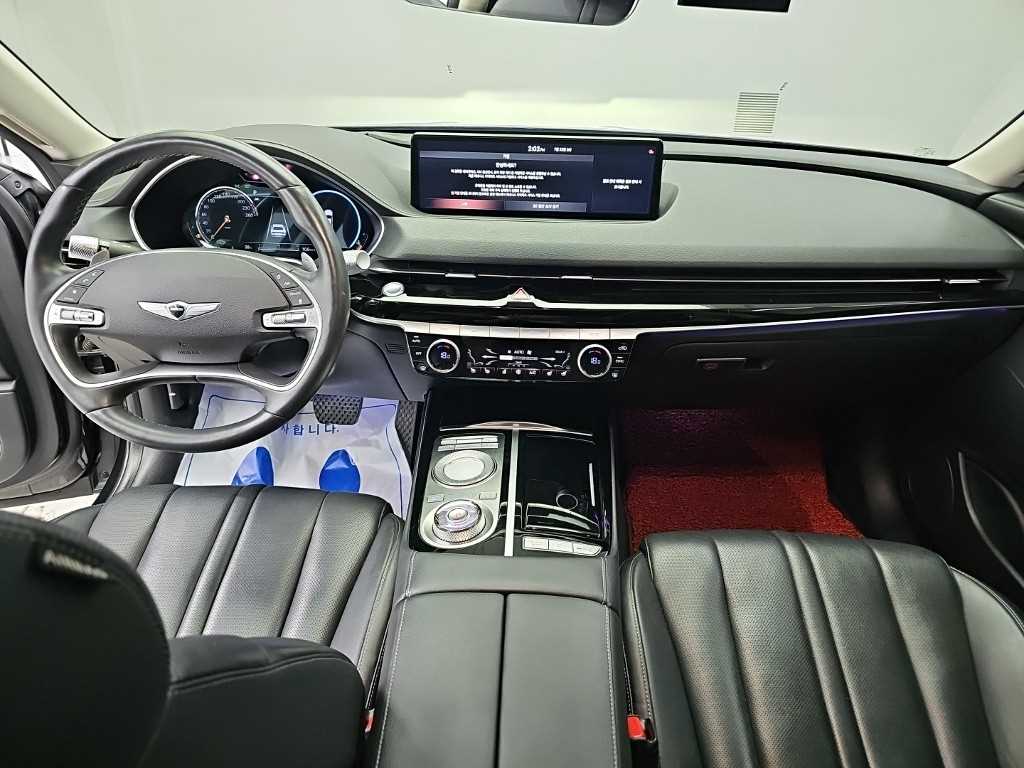 Genesis G80 — photo 07