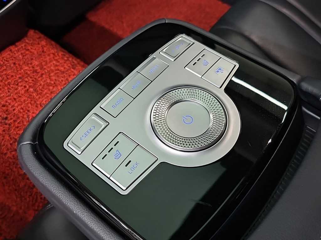 Genesis G80 — photo 14