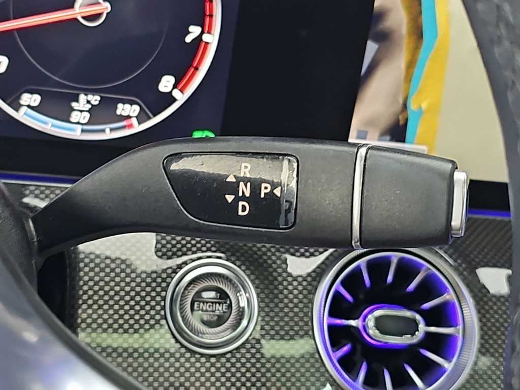 Mercedes-Benz E-Class — photo 08