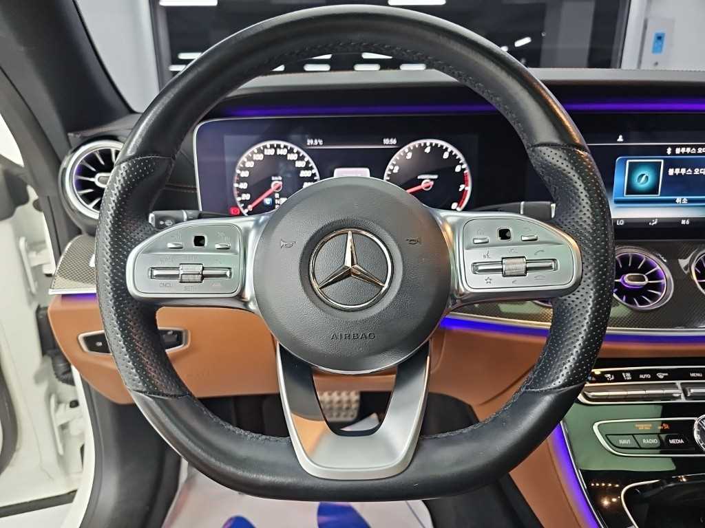 Mercedes-Benz E-Class — photo 09