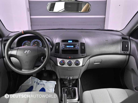 Hyundai Avante — photo 07