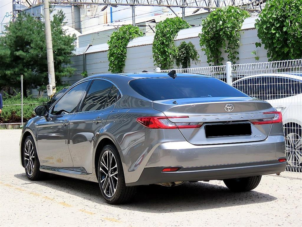 Toyota Camry — photo 03