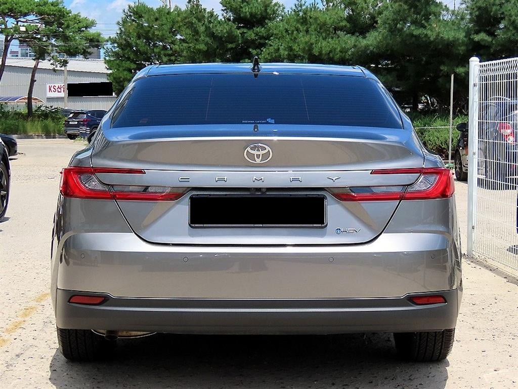 Toyota Camry — photo 04