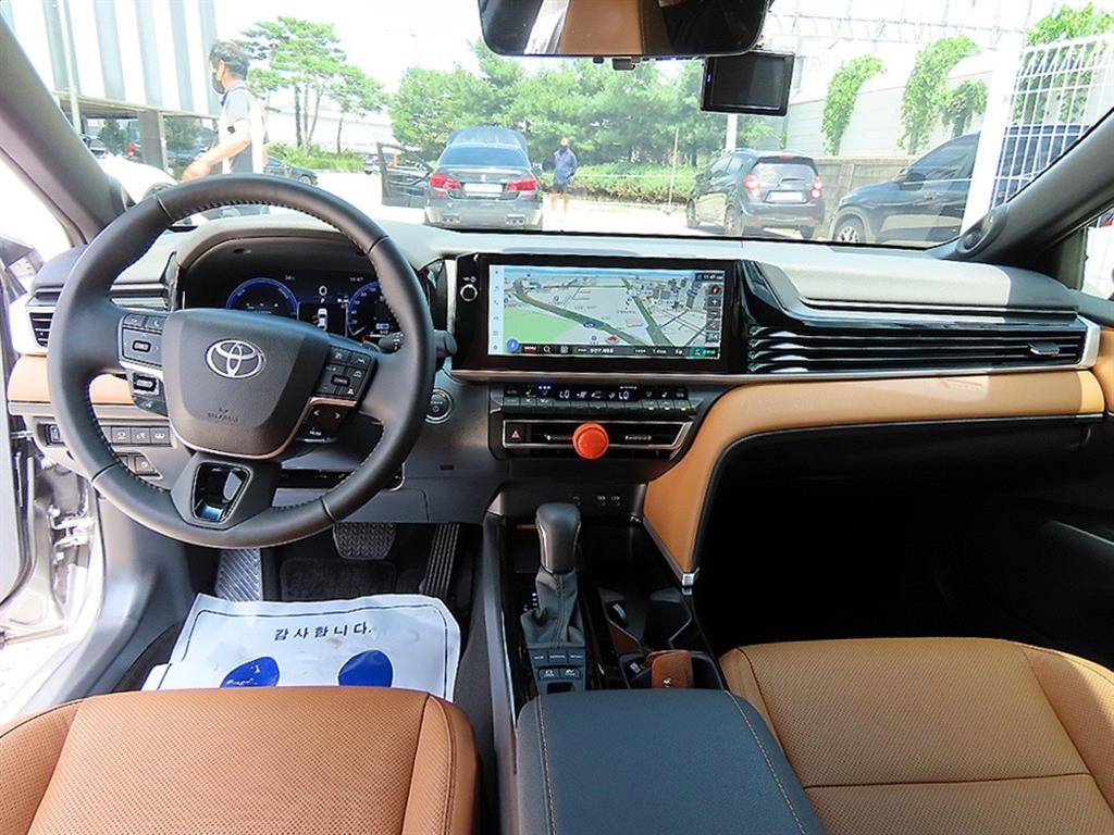 Toyota Camry — photo 07
