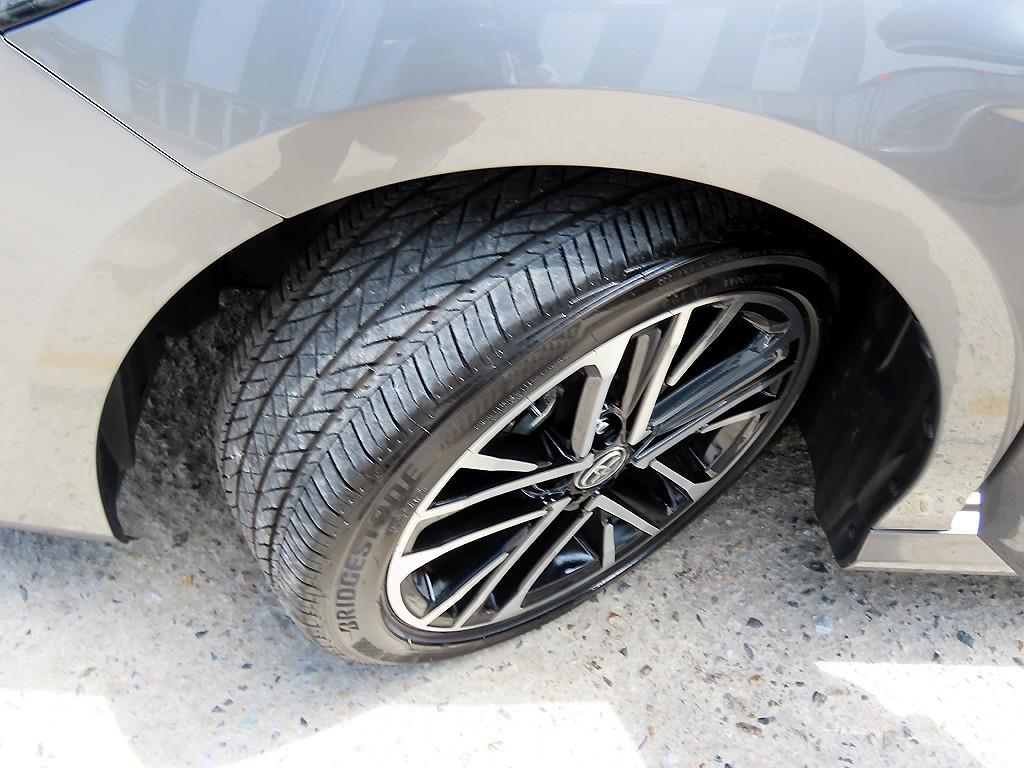 Toyota Camry — photo 20