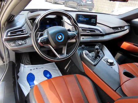 BMW i8 — photo 11