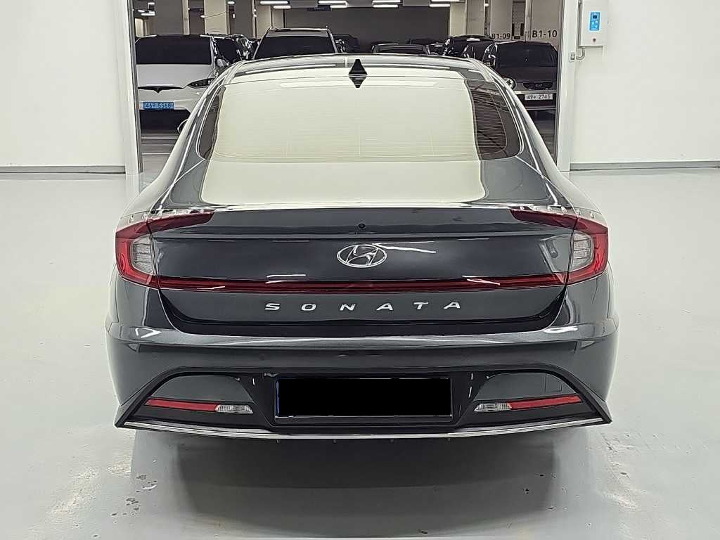 Hyundai Sonata — photo 03