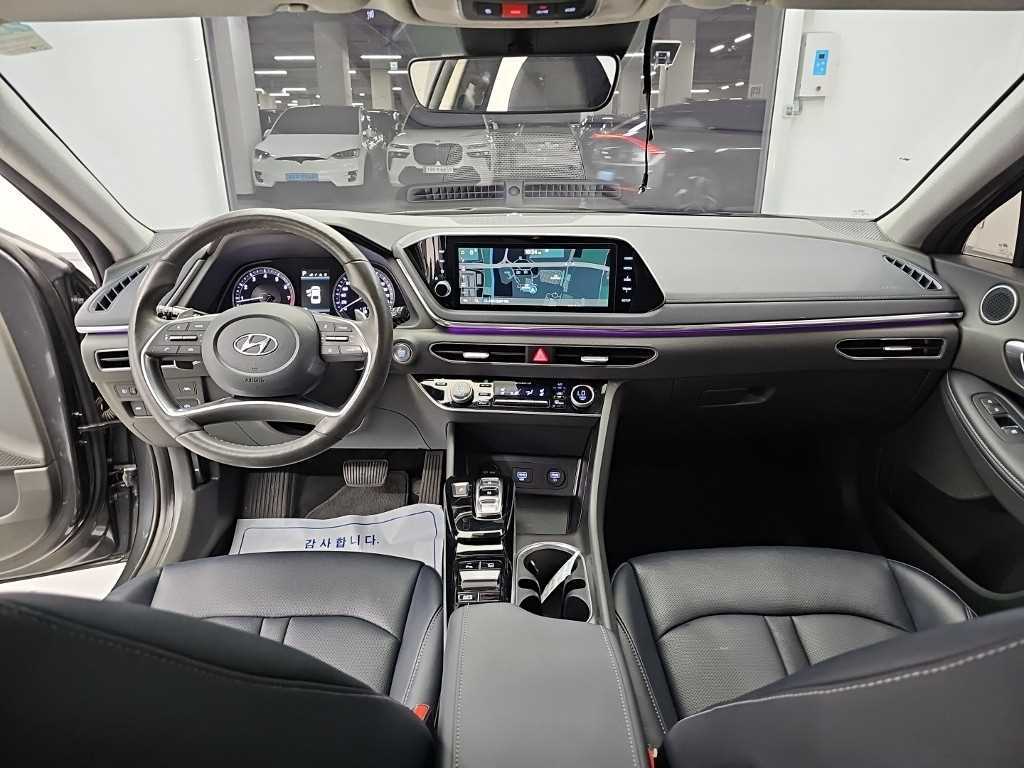 Hyundai Sonata — photo 07