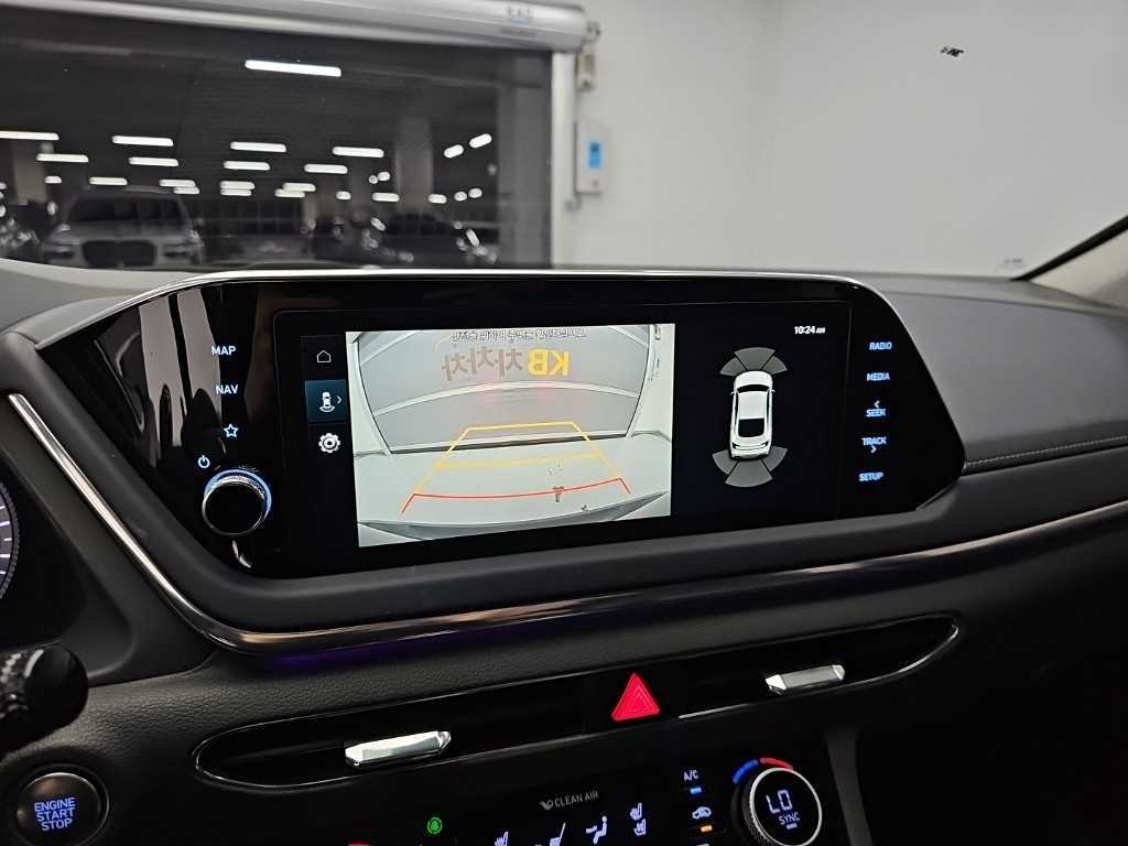 Hyundai Sonata — photo 15