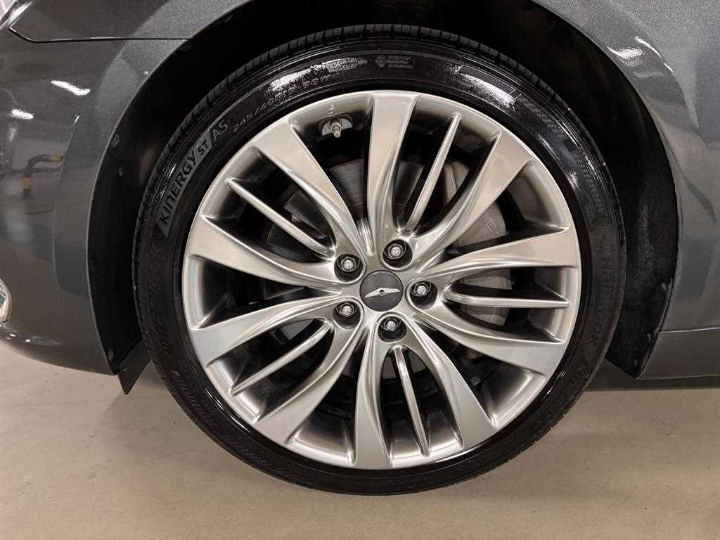 Genesis G80 — photo 04