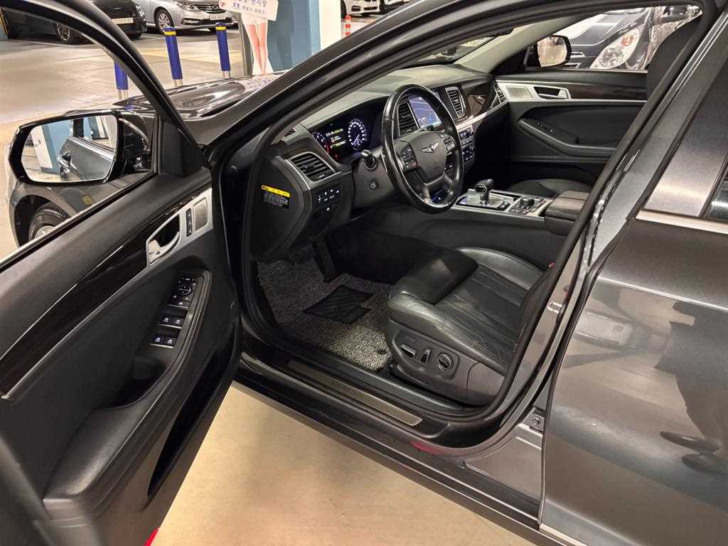 Genesis G80 — photo 05