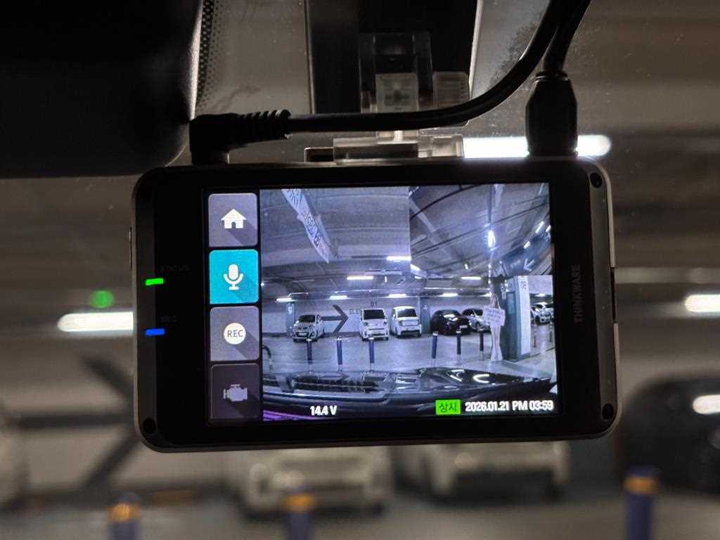 Genesis G80 — photo 10