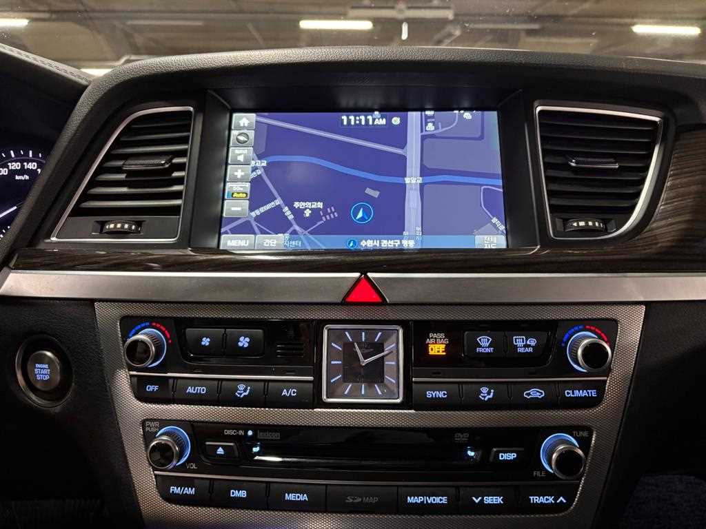 Genesis G80 — photo 14