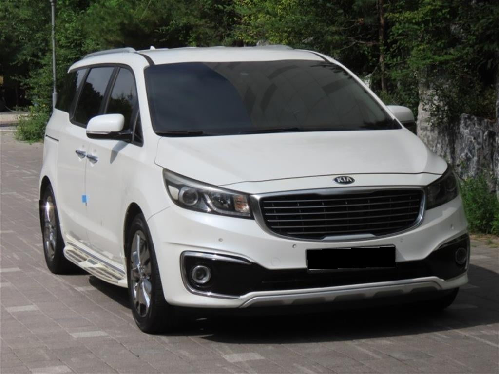 Kia Carnival — photo 02
