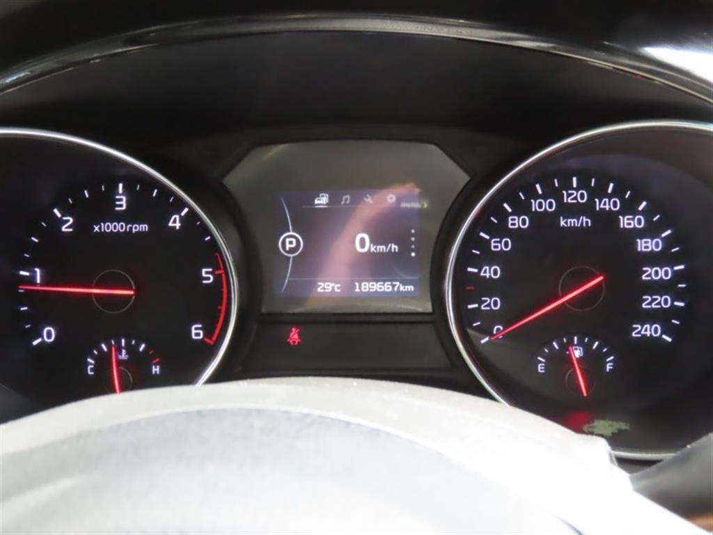 Kia Carnival — photo 05