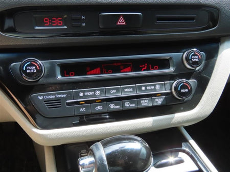Kia Carnival — photo 07