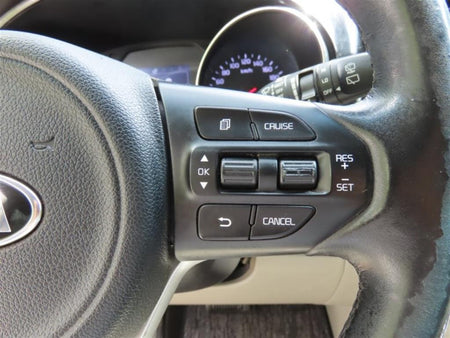 Kia Carnival — photo 11