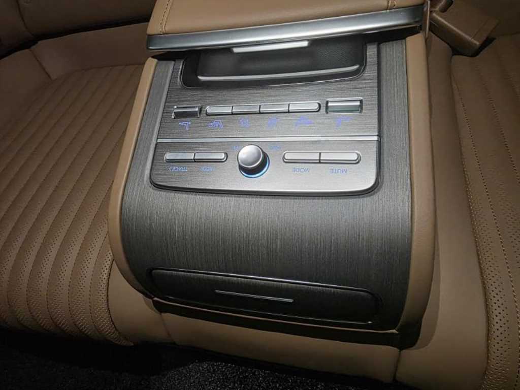 Hyundai Grandeur — photo 20