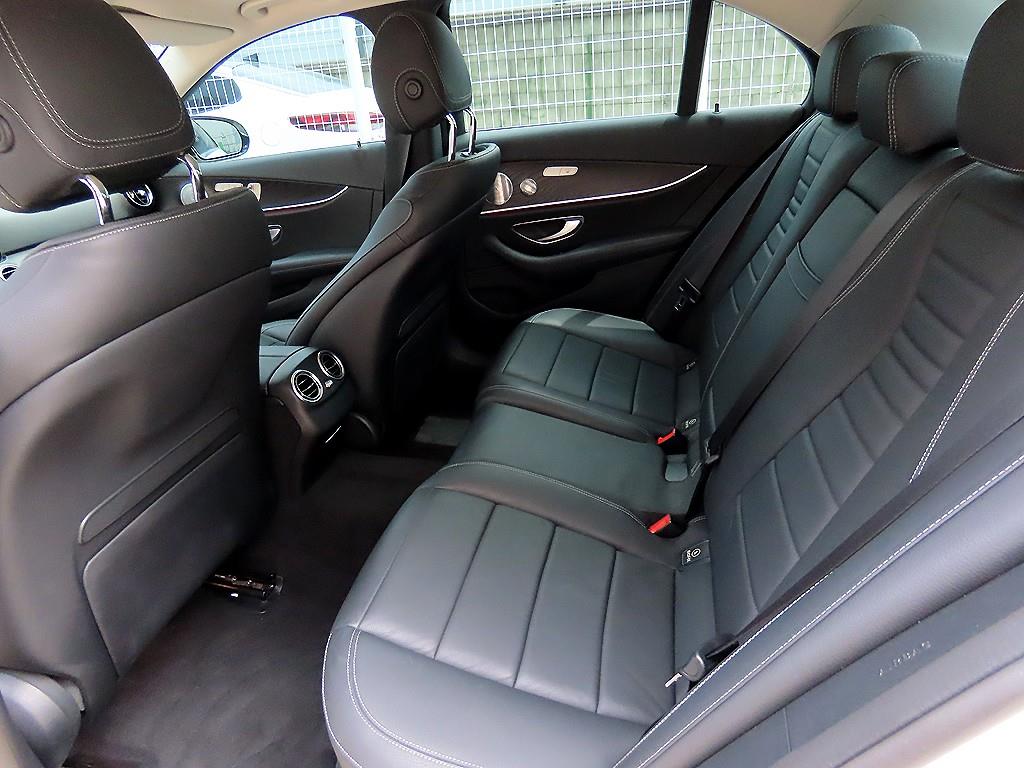 Mercedes-Benz E-Class — photo 06