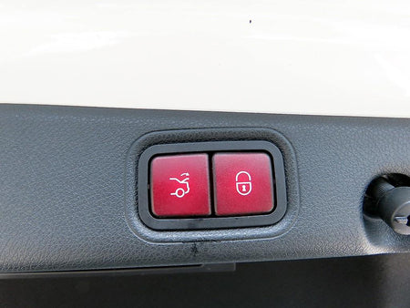 Mercedes-Benz E-Class — photo 15