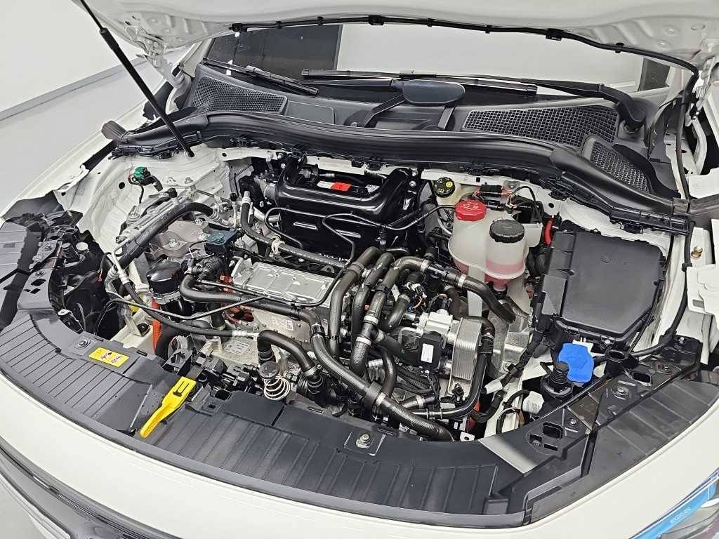 Mercedes-Benz EQA — photo 05