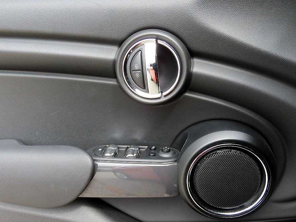 Mini Cooper — photo 12