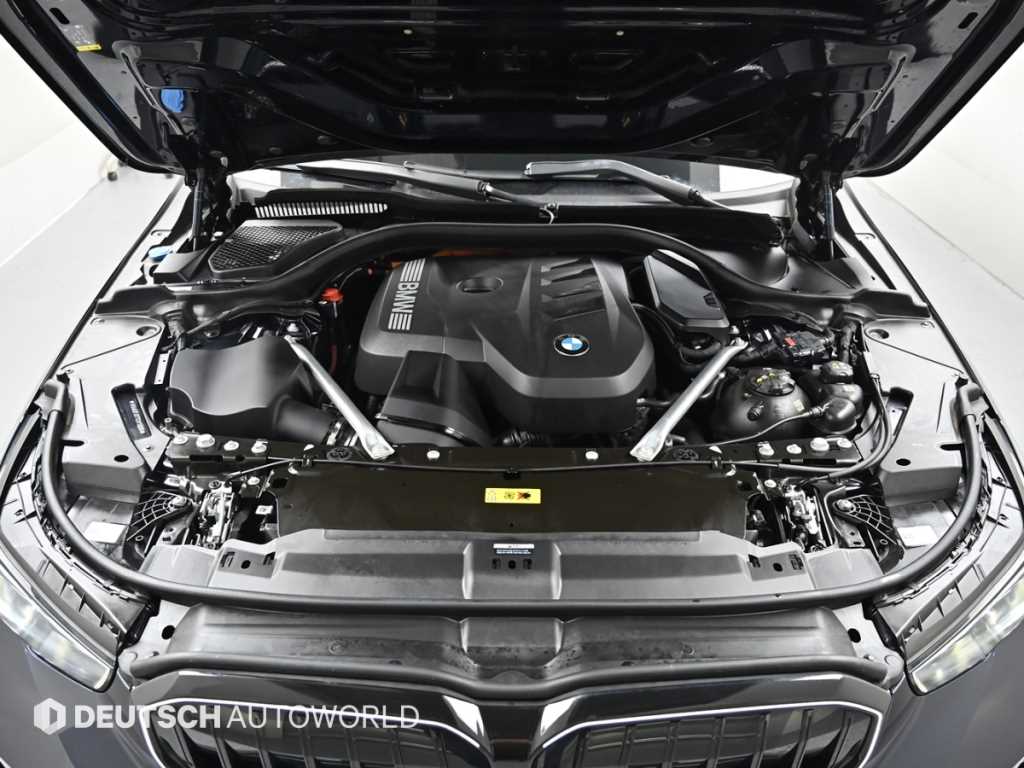 BMW 5-Series — photo 06