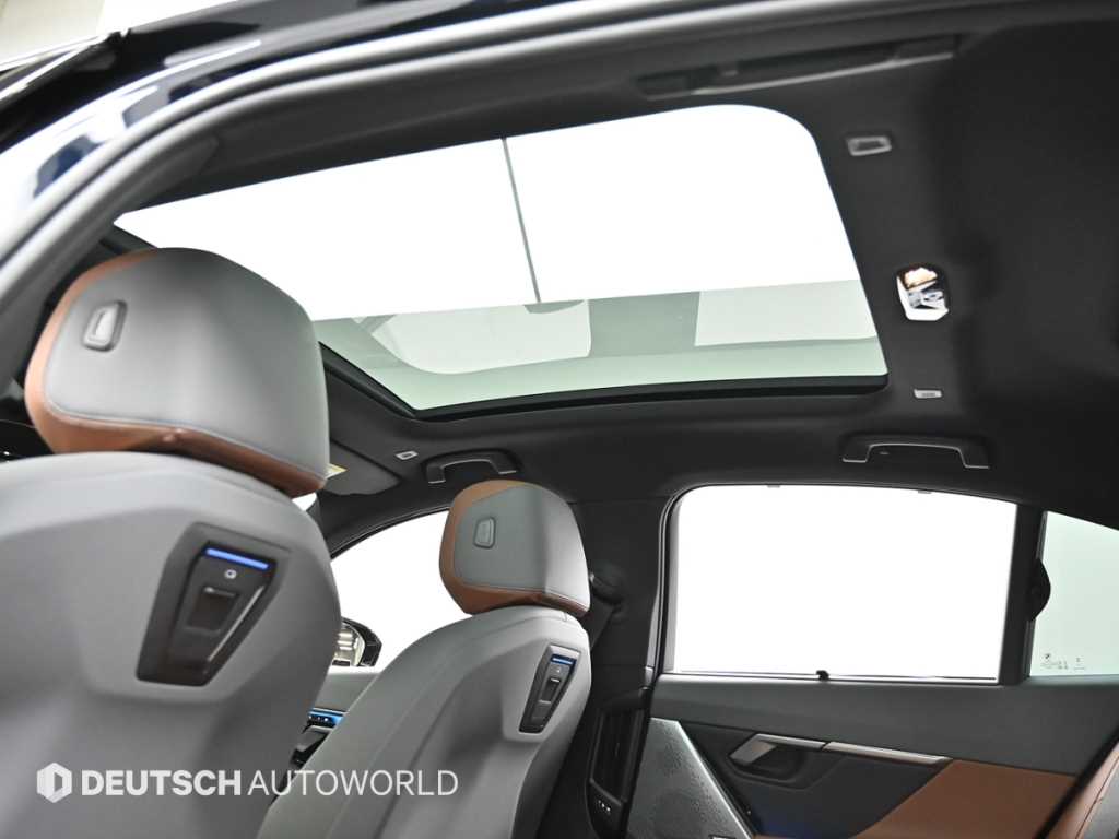 BMW 5-Series — photo 18