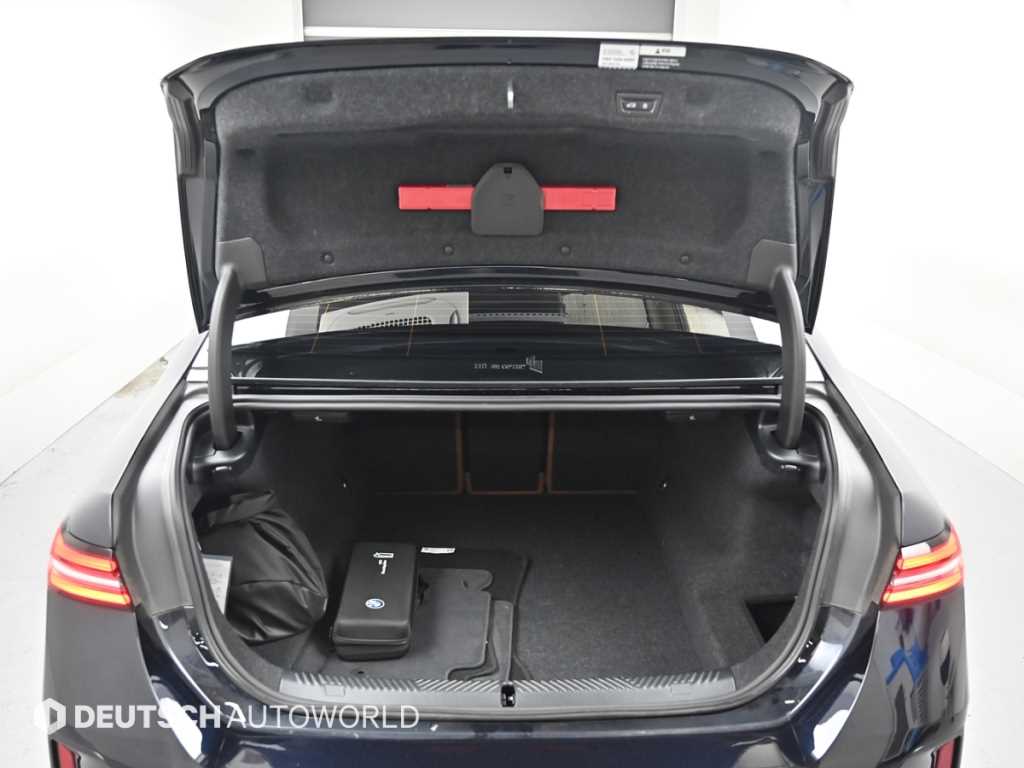 BMW 5-Series — photo 19