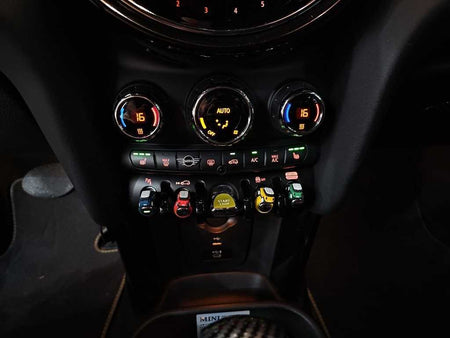 Mini Cooper — photo 10