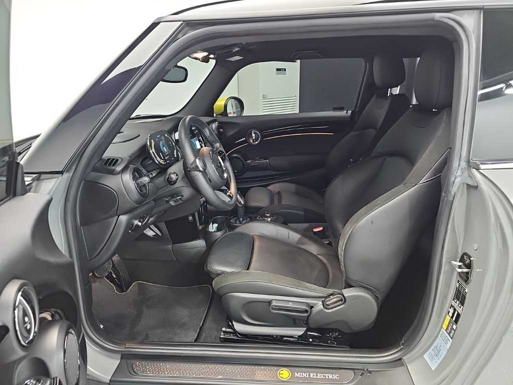 Mini Cooper — photo 11