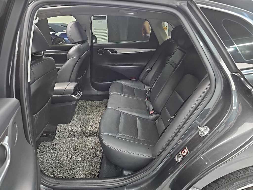 Hyundai Grandeur — photo 12