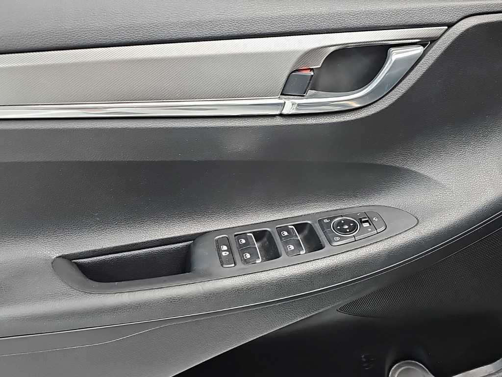 Hyundai Grandeur — photo 16