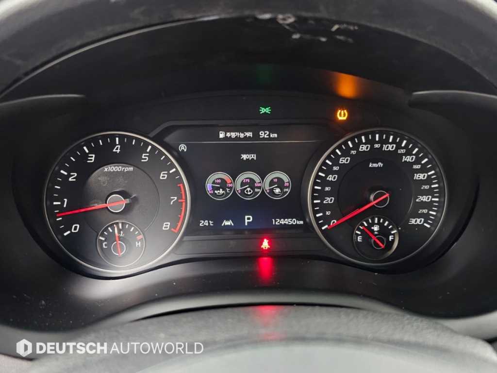Kia Stinger — photo 08