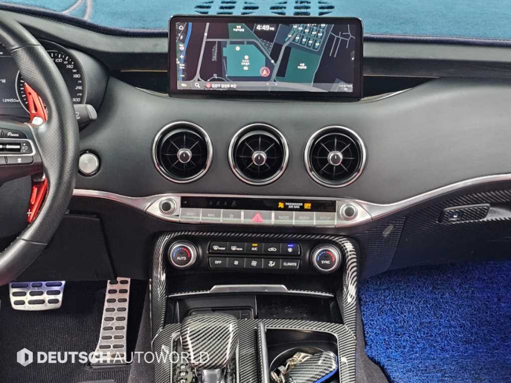 Kia Stinger — photo 14