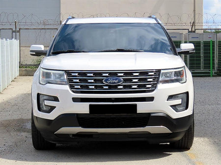 Ford Explorer — photo 01