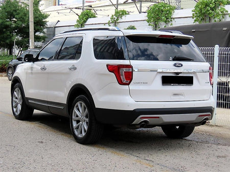 Ford Explorer — photo 03