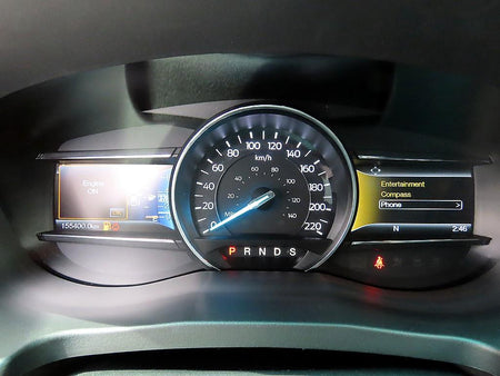 Ford Explorer — photo 09