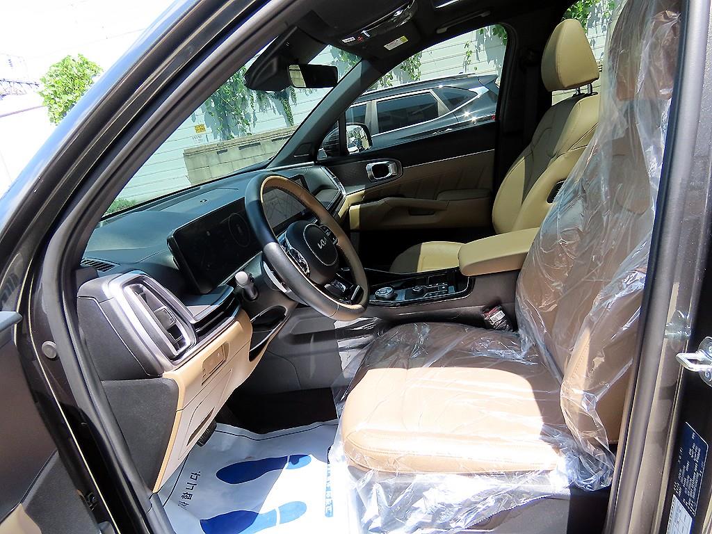 Kia Sorento — photo 05