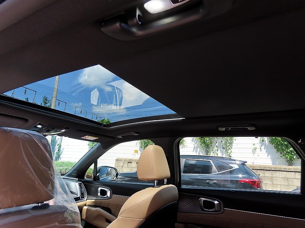 Kia Sorento — photo 15