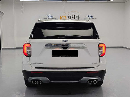 Ford Explorer — photo 03