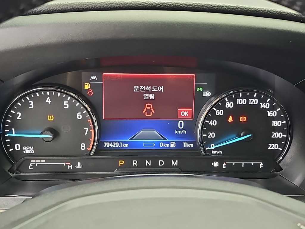 Ford Explorer — photo 06