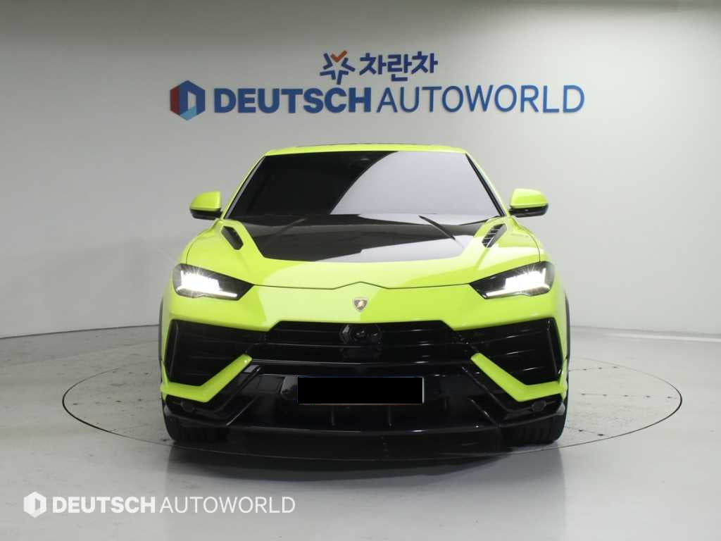 Lamborghini Urus — photo 03