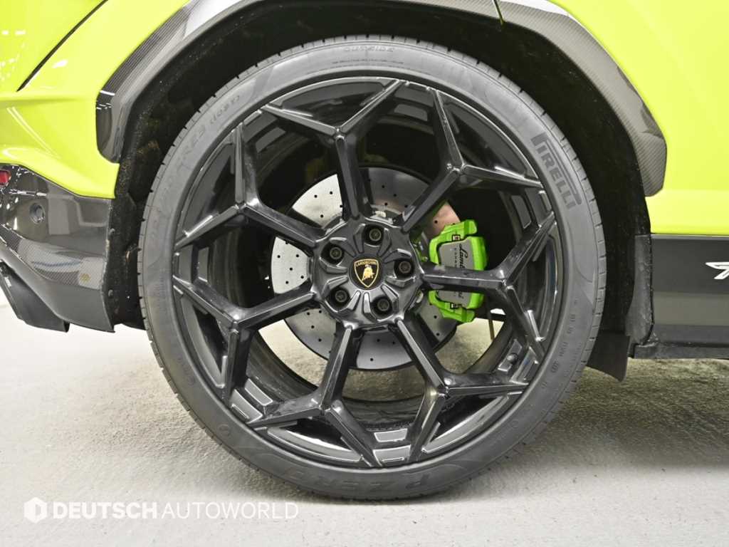 Lamborghini Urus — photo 05