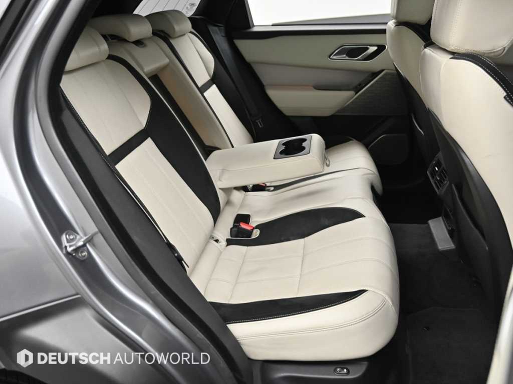 Land Rover Range Rover Velar — photo 12