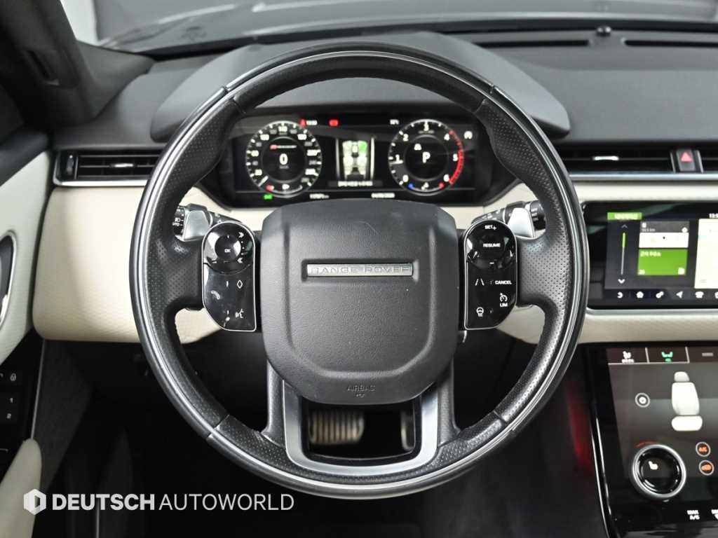 Land Rover Range Rover Velar — photo 13